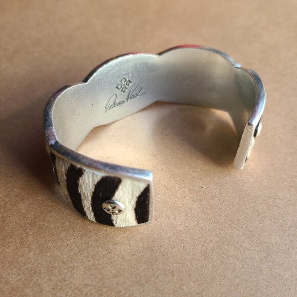 Silver Cuff Bracelett - Picture 2 of 7